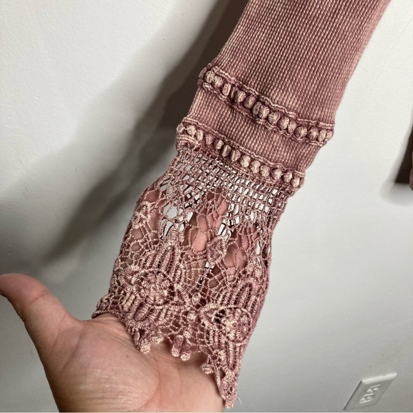 BKE acid wash waffle Knit top size small - Picture 5 of 9